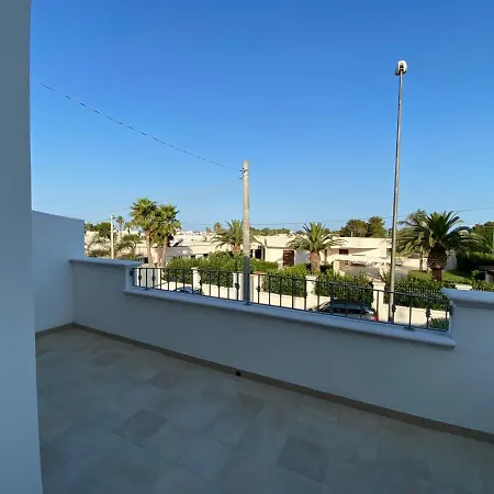 Castro Marina * מרינה די מנקוורסה