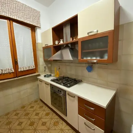 בית נופש Castro Marina מרינה די מנקוורסה